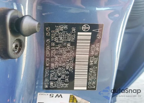 2005 Toyota Prius из США, поврежденный, VIN JTDKB20U557029123